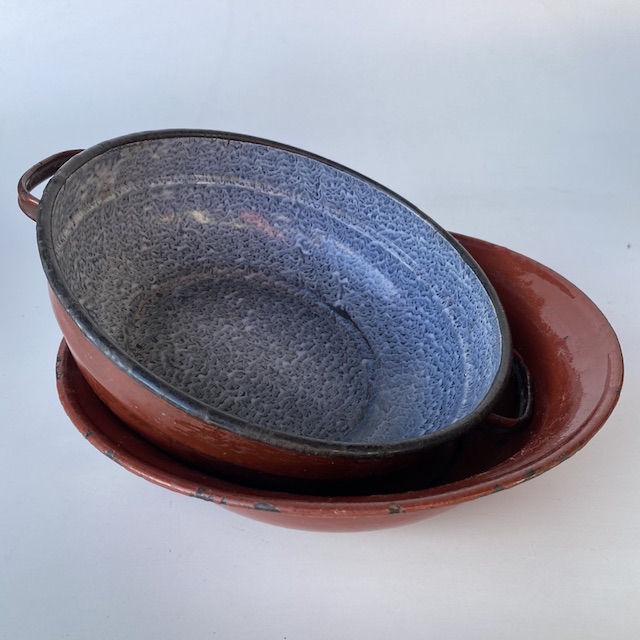 COOKWARE, Bowl or Dish - Vintage Rust Brown Enamel